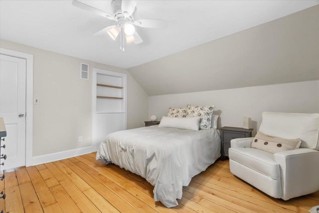 W58N455 Hilbert AVENUE, Cedarburg, WI 53012