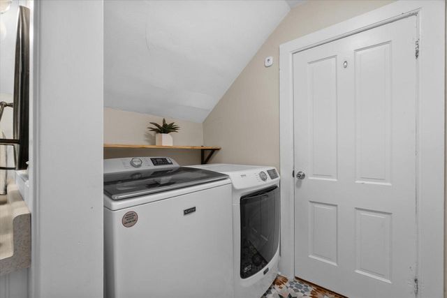 W58N455 Hilbert AVENUE, Cedarburg, WI 53012