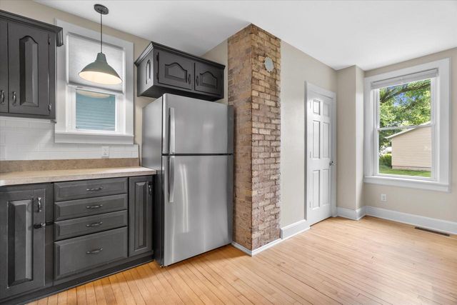 W58N455 Hilbert AVENUE, Cedarburg, WI 53012