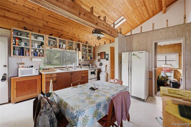 6556 Dickinson Island, Algonac, MI 48001