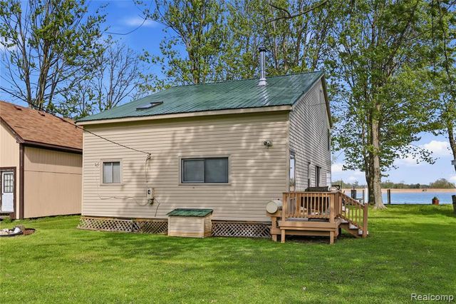 6556 Dickinson Island, Algonac, MI 48001