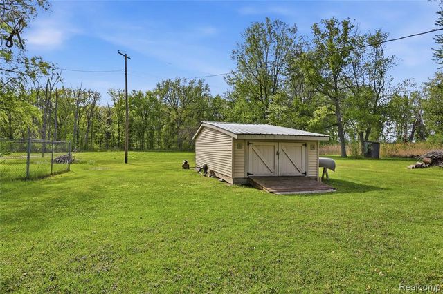 6556 Dickinson Island, Algonac, MI 48001
