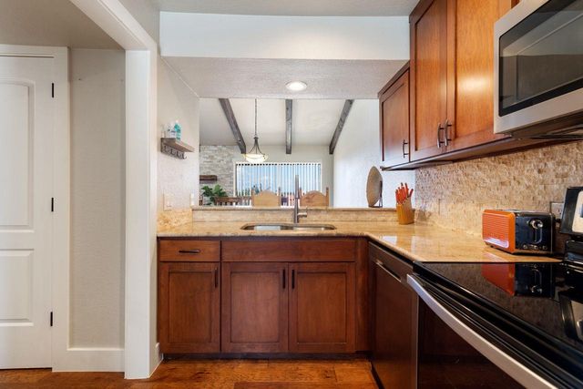 402 Hi Stirrup E4, Horseshoe Bay, TX 78657