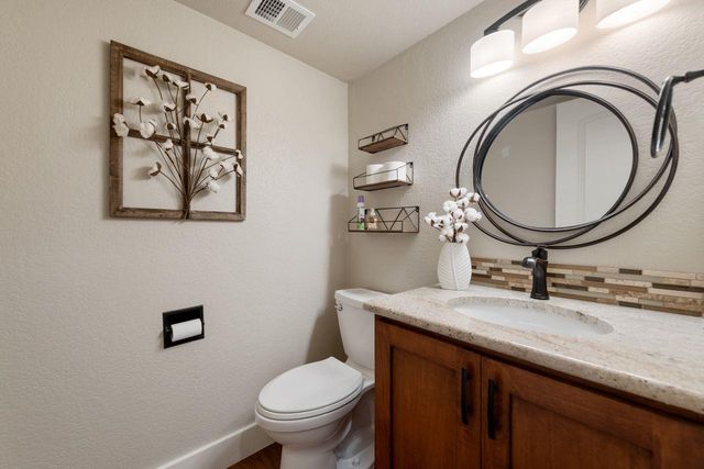 402 Hi Stirrup E4, Horseshoe Bay, TX 78657