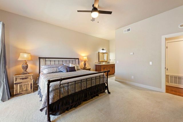 402 Hi Stirrup E4, Horseshoe Bay, TX 78657