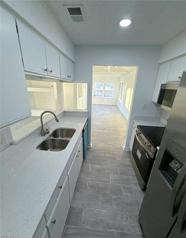 3804 Pamunkey River Reach Apt D, Portsmouth, VA 23703