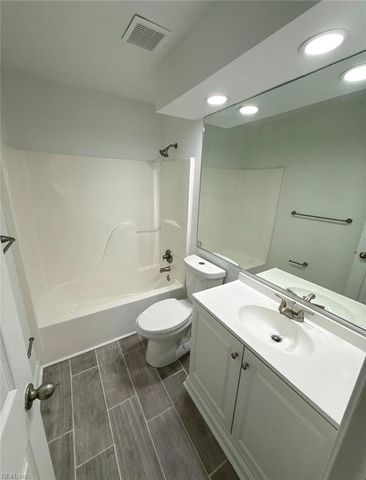 3804 Pamunkey River Reach Apt D, Portsmouth, VA 23703