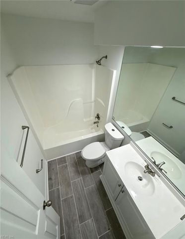 3804 Pamunkey River Reach Apt D, Portsmouth, VA 23703