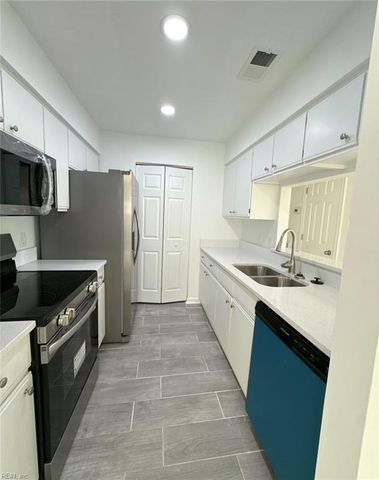 3804 Pamunkey River Reach Apt D, Portsmouth, VA 23703