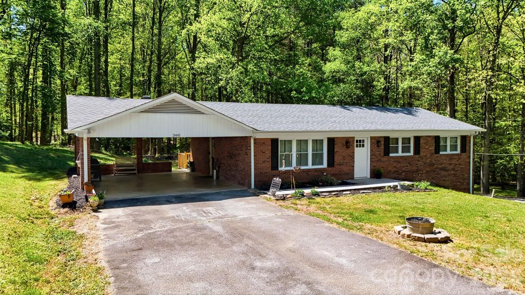 3441 Spencer Heights Place, Lenoir, NC 28645
