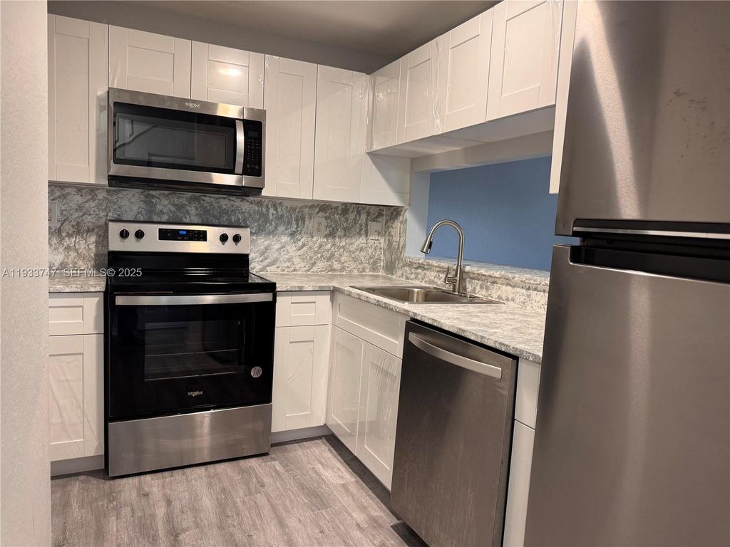 2267 NW 136th Ter 2267, Opa-locka, FL 33054