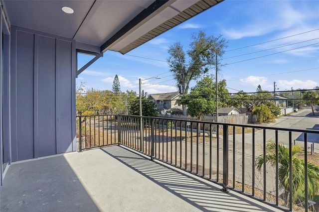 3005 1ST AVENUE N, St Petersburg, FL 33713