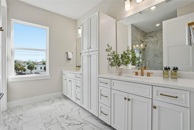 3005 1ST AVENUE N, St Petersburg, FL 33713