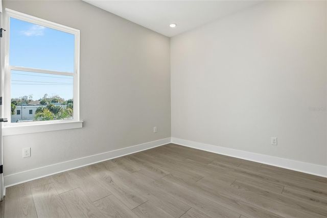 3005 1ST AVENUE N, St Petersburg, FL 33713