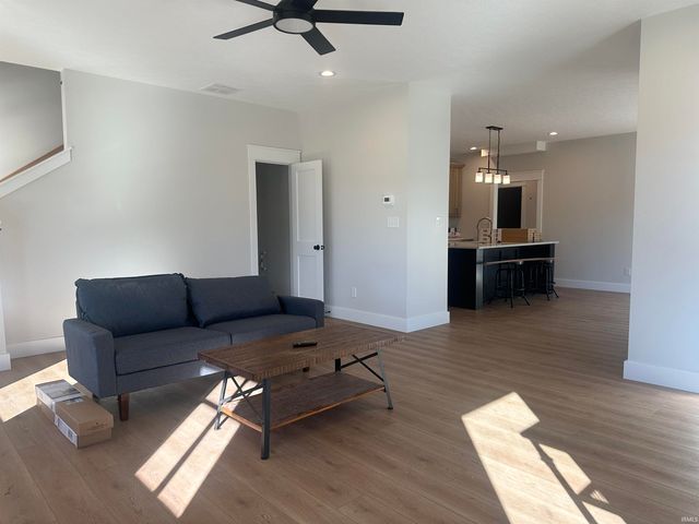 7658 W Julia Drive, Ellettsville, IN 47429