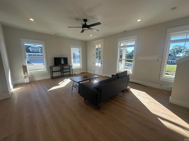 7658 W Julia Drive, Ellettsville, IN 47429