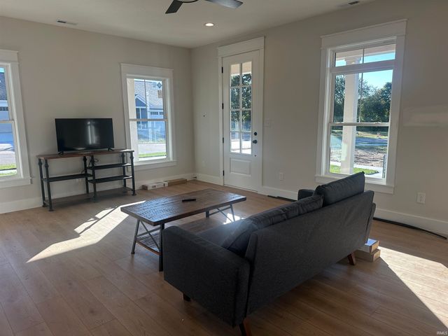 7658 W Julia Drive, Ellettsville, IN 47429
