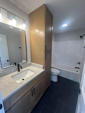 7658 W Julia Drive, Ellettsville, IN 47429