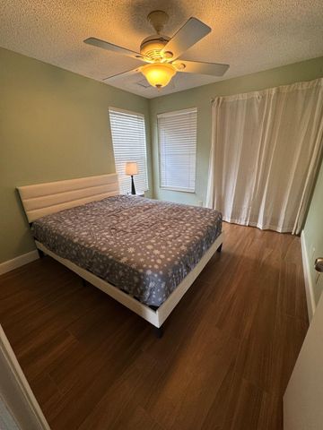 2052 E Discovery Cir Circle E, Deerfield Beach, FL 33442