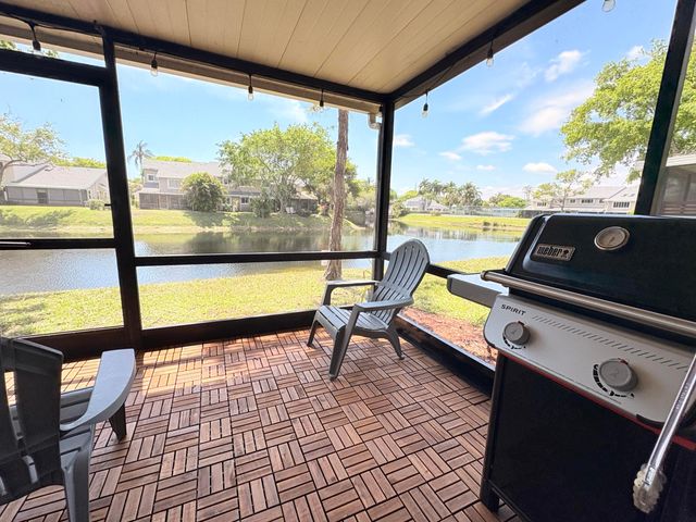 2052 E Discovery Cir Circle E, Deerfield Beach, FL 33442