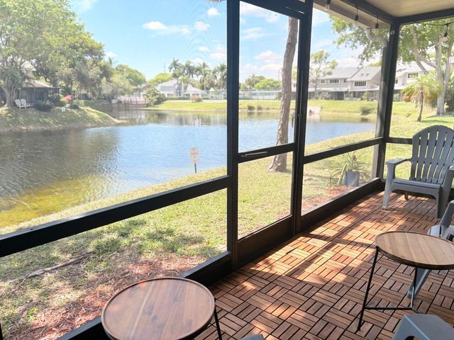 2052 E Discovery Cir Circle E, Deerfield Beach, FL 33442