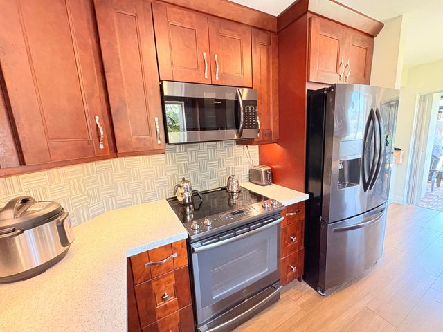 2052 E Discovery Cir Circle E, Deerfield Beach, FL 33442