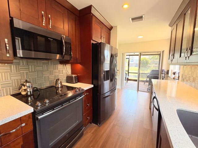 2052 E Discovery Cir Circle E, Deerfield Beach, FL 33442