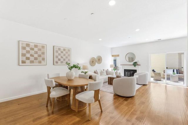 969 La Mesa Terrace G, Sunnyvale, CA 94086