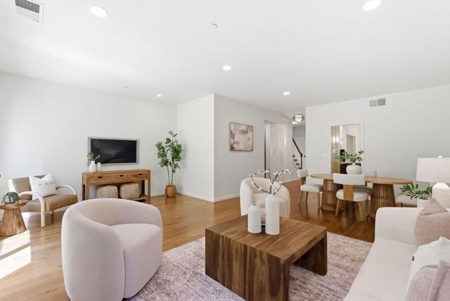 969 La Mesa Terrace G, Sunnyvale, CA 94086