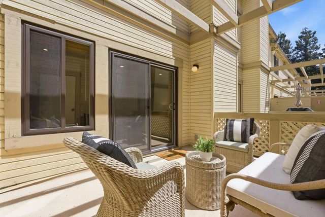 969 La Mesa Terrace G, Sunnyvale, CA 94086
