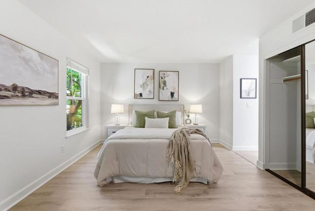 969 La Mesa Terrace G, Sunnyvale, CA 94086