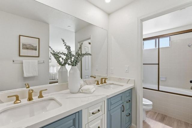 969 La Mesa Terrace G, Sunnyvale, CA 94086