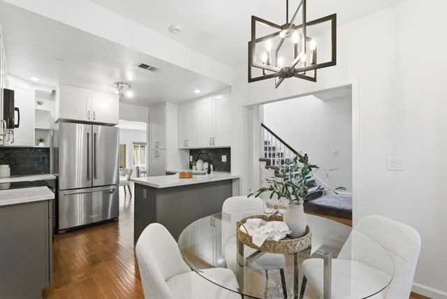 969 La Mesa Terrace G, Sunnyvale, CA 94086