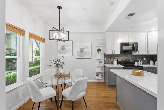 969 La Mesa Terrace G, Sunnyvale, CA 94086