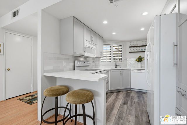 255 S Avenida Caballeros 113, Palm Springs, CA 92262