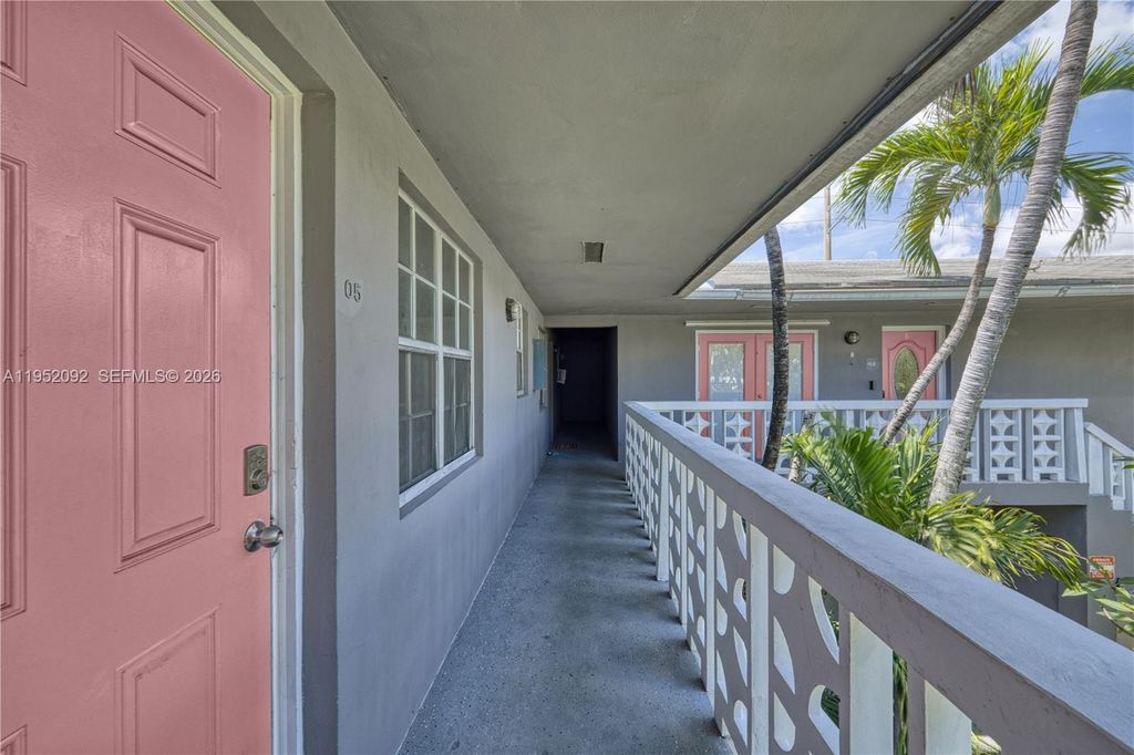 400 SE 31st Street 5, Fort Lauderdale, FL 33316