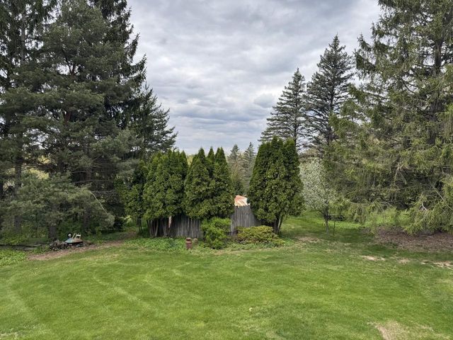 S78W31428 Sugden ROAD, Mukwonago, WI 53149