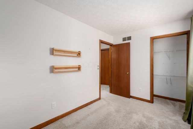 3925 Roxham Court, Columbus, OH 43230