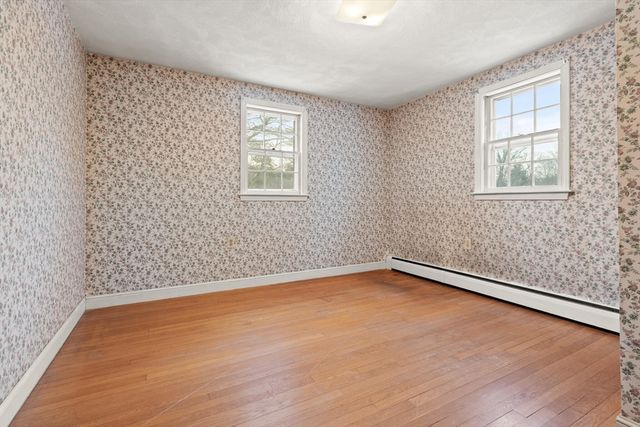 16 Briarwood Avenue, Reading, MA 01867