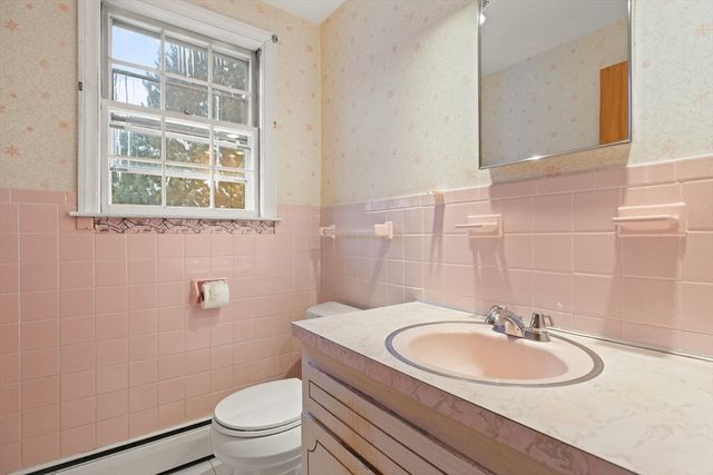 16 Briarwood Avenue, Reading, MA 01867