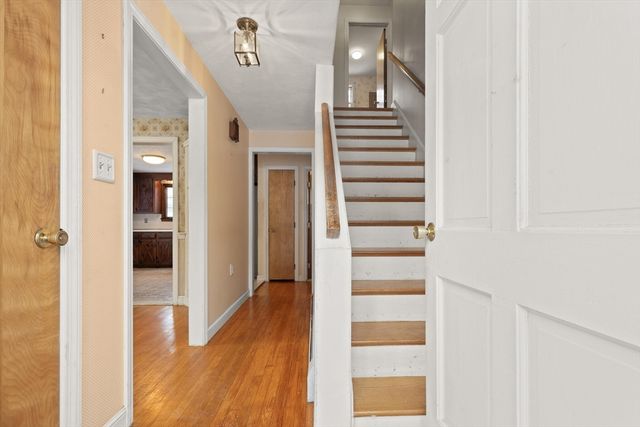 16 Briarwood Avenue, Reading, MA 01867