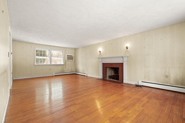 16 Briarwood Avenue, Reading, MA 01867