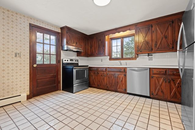 16 Briarwood Avenue, Reading, MA 01867