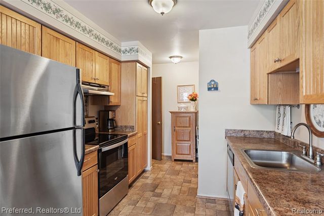 1921 Vine Way Drive 36, Canton, MI 48188