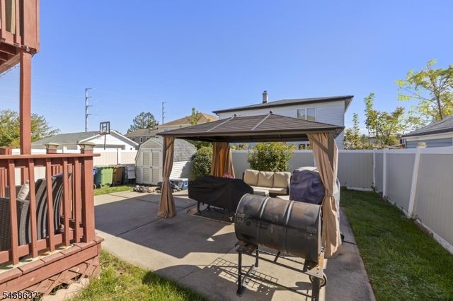 1026 Bergen Ave, Linden City, NJ 07036