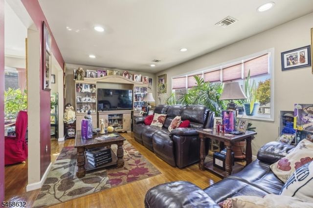 1026 Bergen Ave, Linden City, NJ 07036