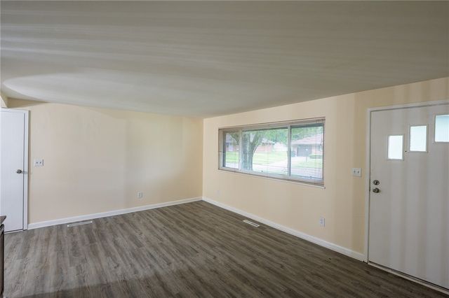 4689 Loxley Drive, West Carrollton, OH 45439