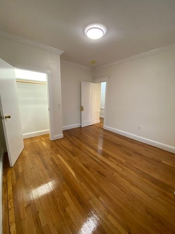 2003 Commonwealth Avenue 8, Boston, MA 02135
