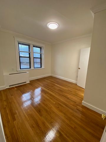 2003 Commonwealth Avenue 8, Boston, MA 02135