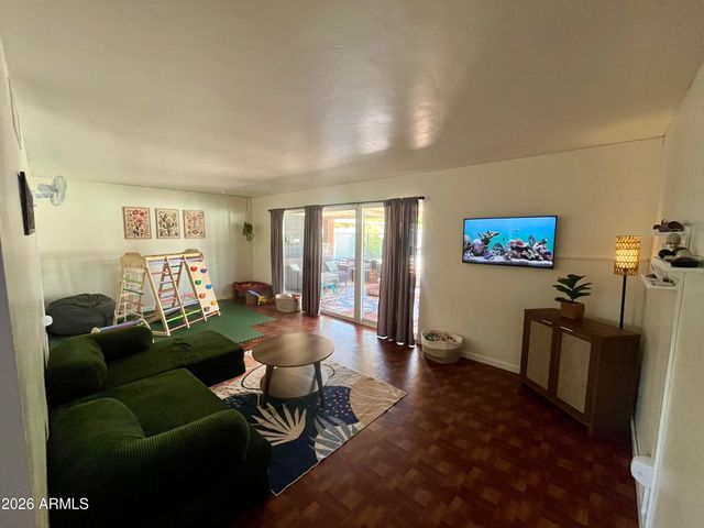 1222 E MCLELLAN Boulevard, Phoenix, AZ 85014
